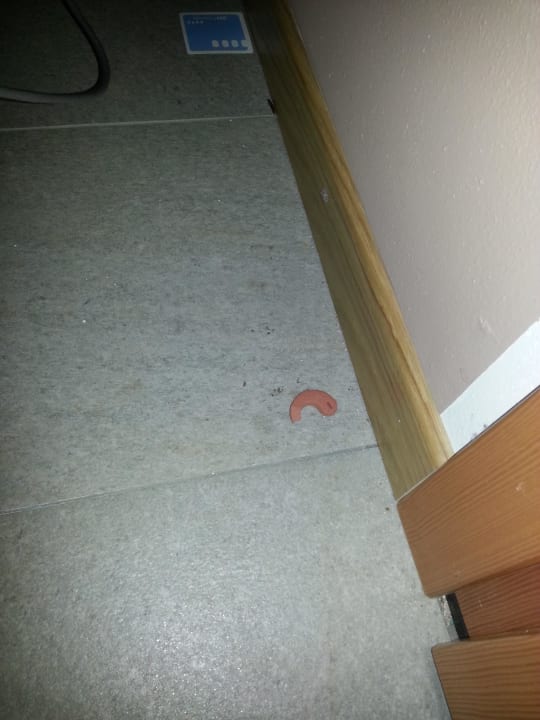 Cleaning not very well. This is day of arrival Villagio Laguna Blu