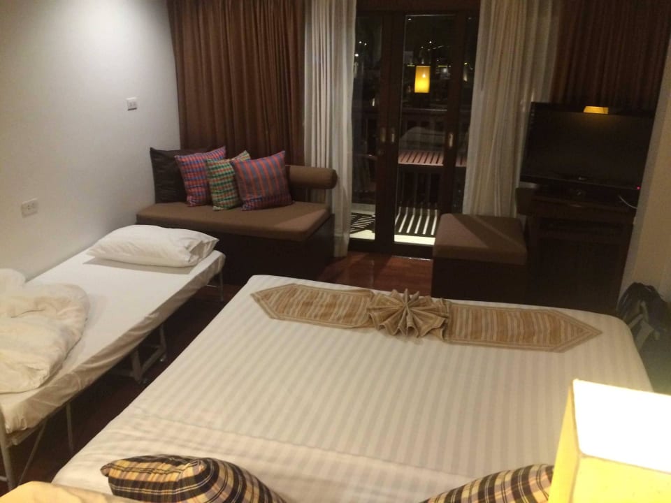 Unser Dekuxe Room im Hauptbau und mit Extrabett The Briza Beach Resort Khaolak