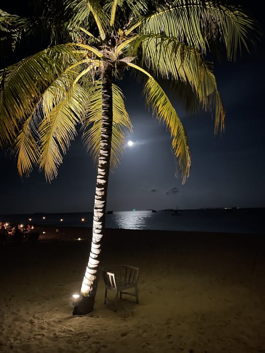 Strand Kuredu Island Resort & Spa