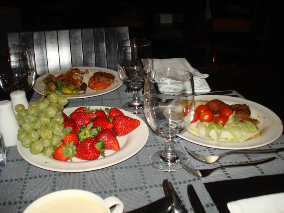 Фруктов видимо-невидимо Dead Sea Marriott Resort & Spa