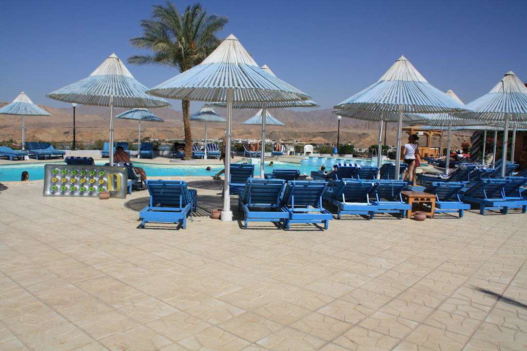 Pool am Restaurant Albatros Sharm Resort