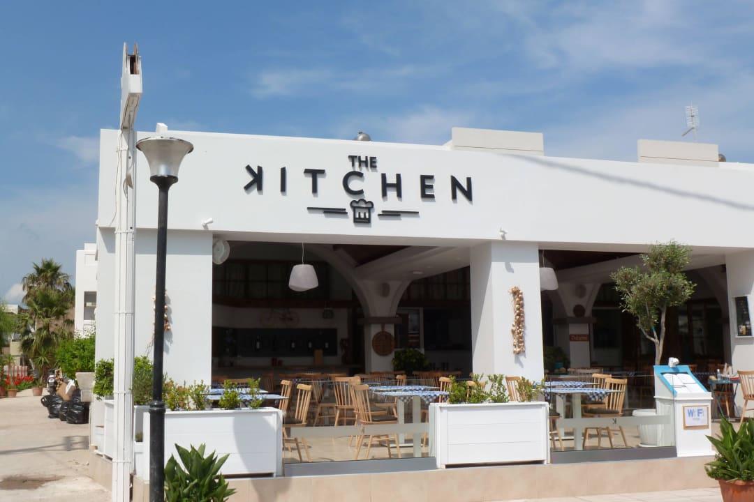 Hotelaußenansicht Sentido More Meni Residence & Suites