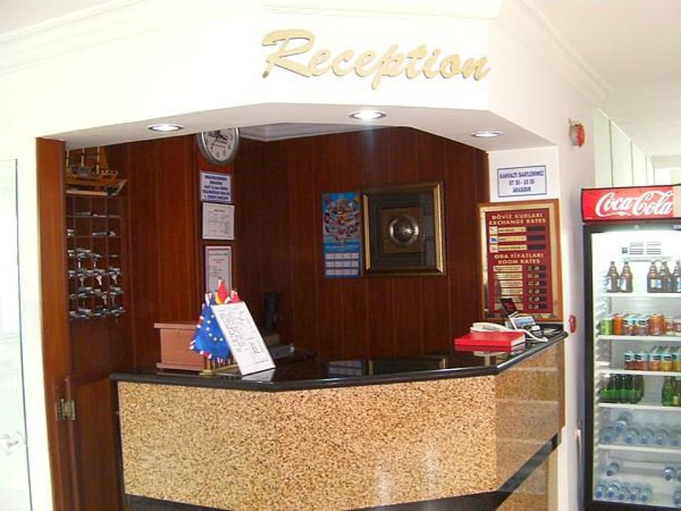 Rezeption  Hotel Luna Piena
