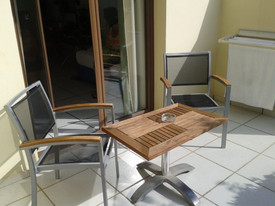 Terrasse zur Gartenseite Grecotel Meli Palace