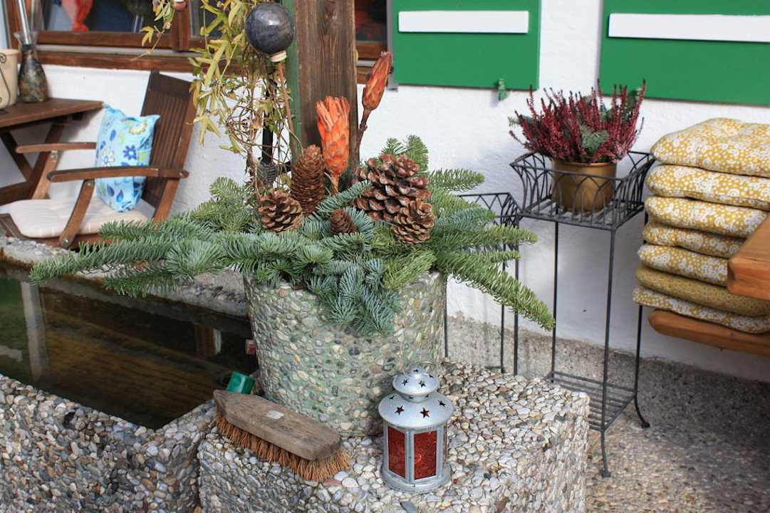 Brunnen hinterm Haus Ferienwohnungen Wiesenlehen