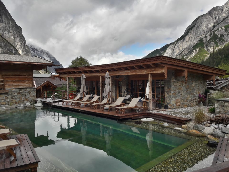 Pool Gramai Alm alpengenuss & natur spa