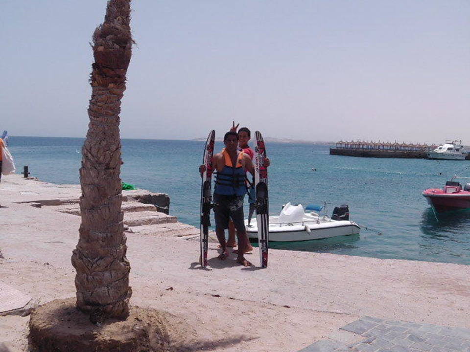 Rambo der Wasserskilehrer Beach Albatros Resort
