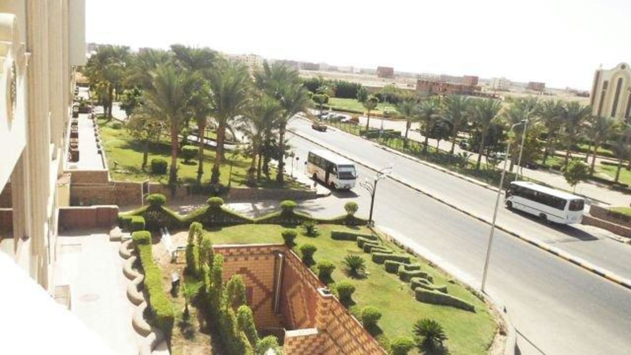 Около отеля Riviera Aqua Park Resort