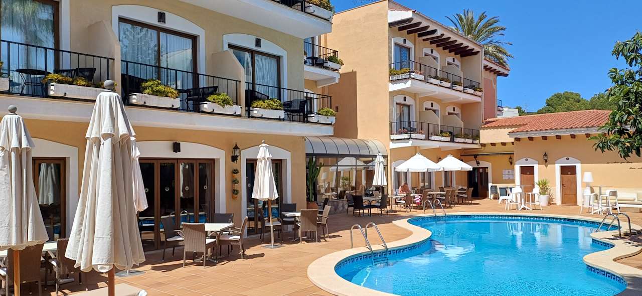 Pool Hostal Villa Rosa