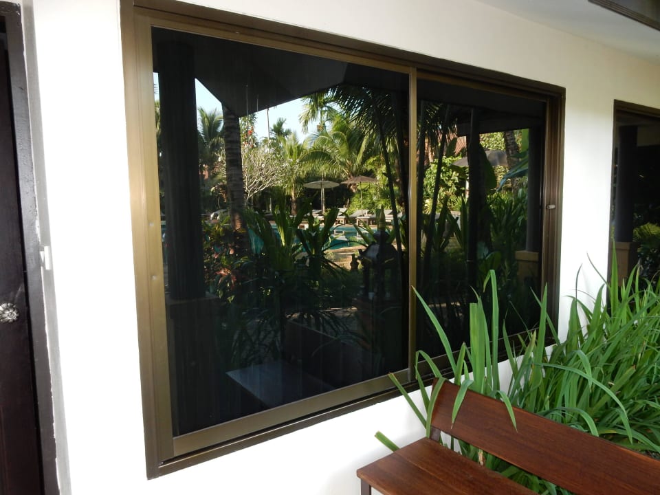 Spiegelung im Zimmerfenster Laluna Hotel & Resort