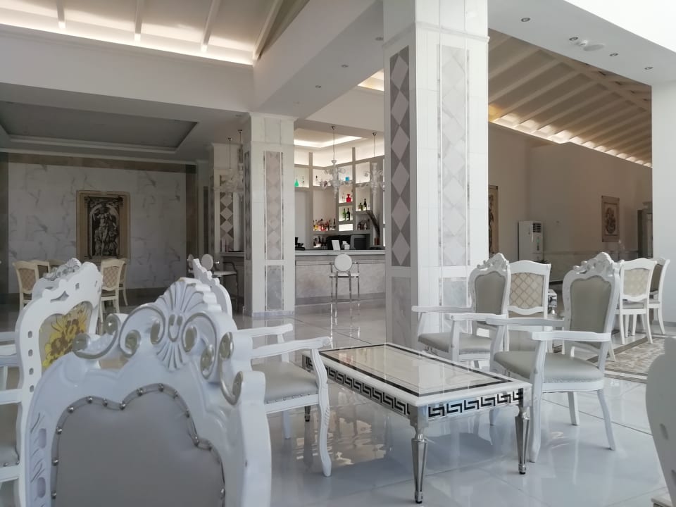 Lobby Sandy Villas Resort