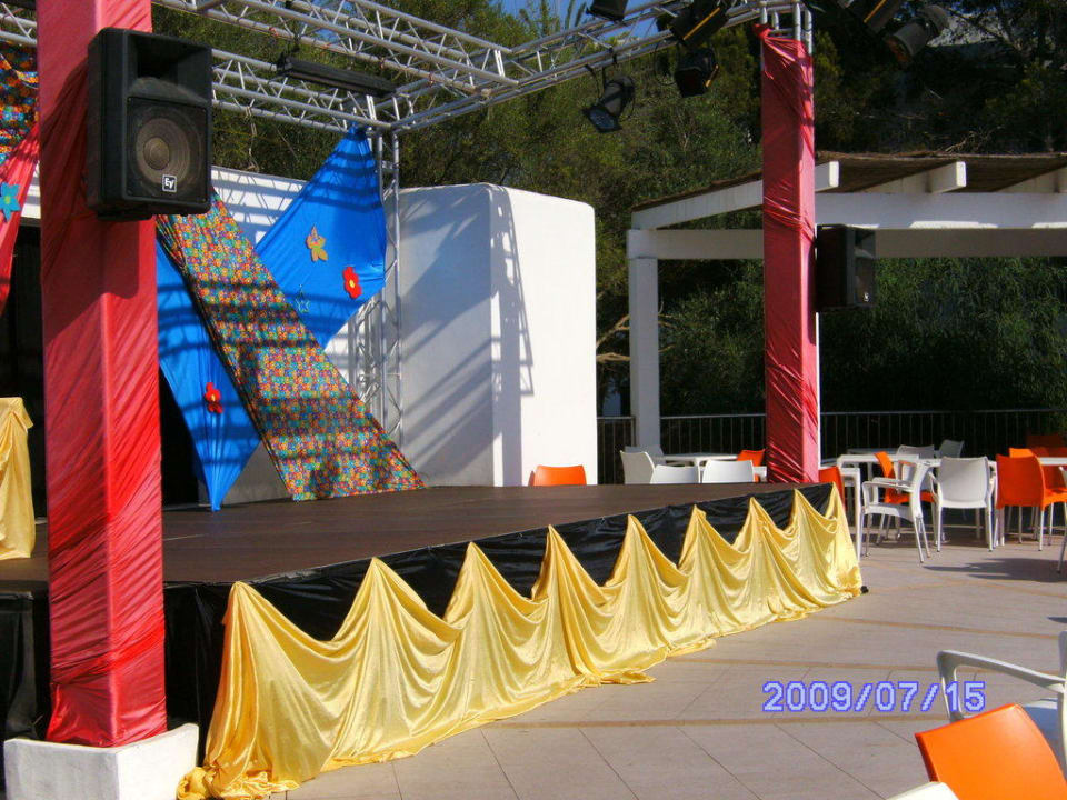 Show - Bühne Gavimar Ariel Chico Club & Resort
