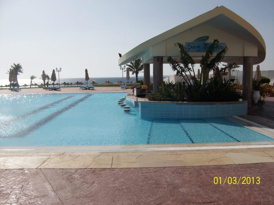 Poolbar Old Palace Resort Sahl Hasheesh