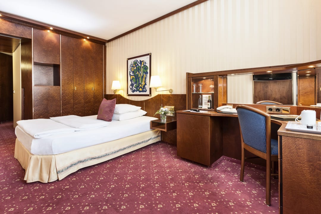 Zimmer Best Western Premier Grand Hotel Russischer Hof
