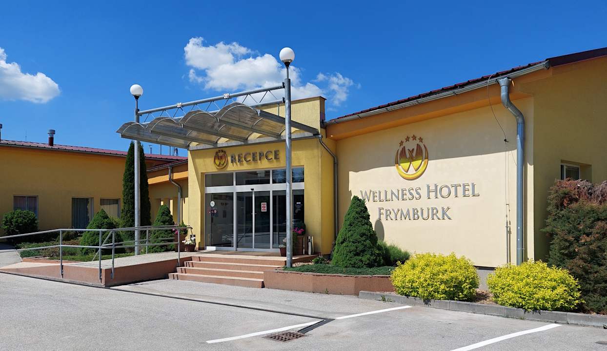 Außenansicht Wellness Hotel Frymburk