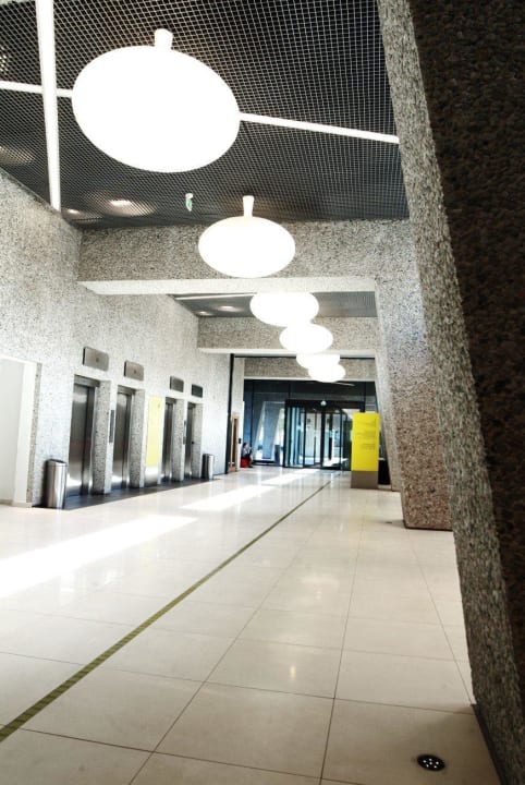 Lobby Quality Hotel 33