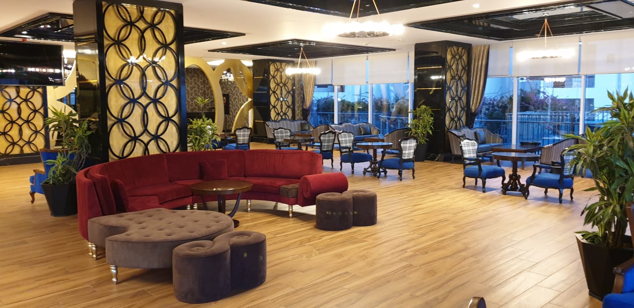 Lobby Azura Deluxe Resort & Spa Hotel