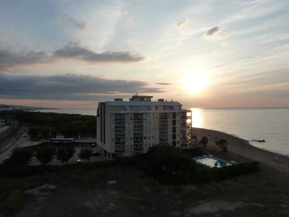 Außenansicht CAPRICI BEACH HOTEL & SPA