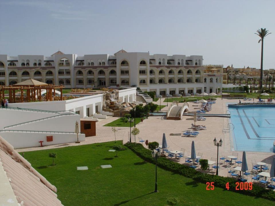 April 2009 Old Palace Resort Sahl Hasheesh