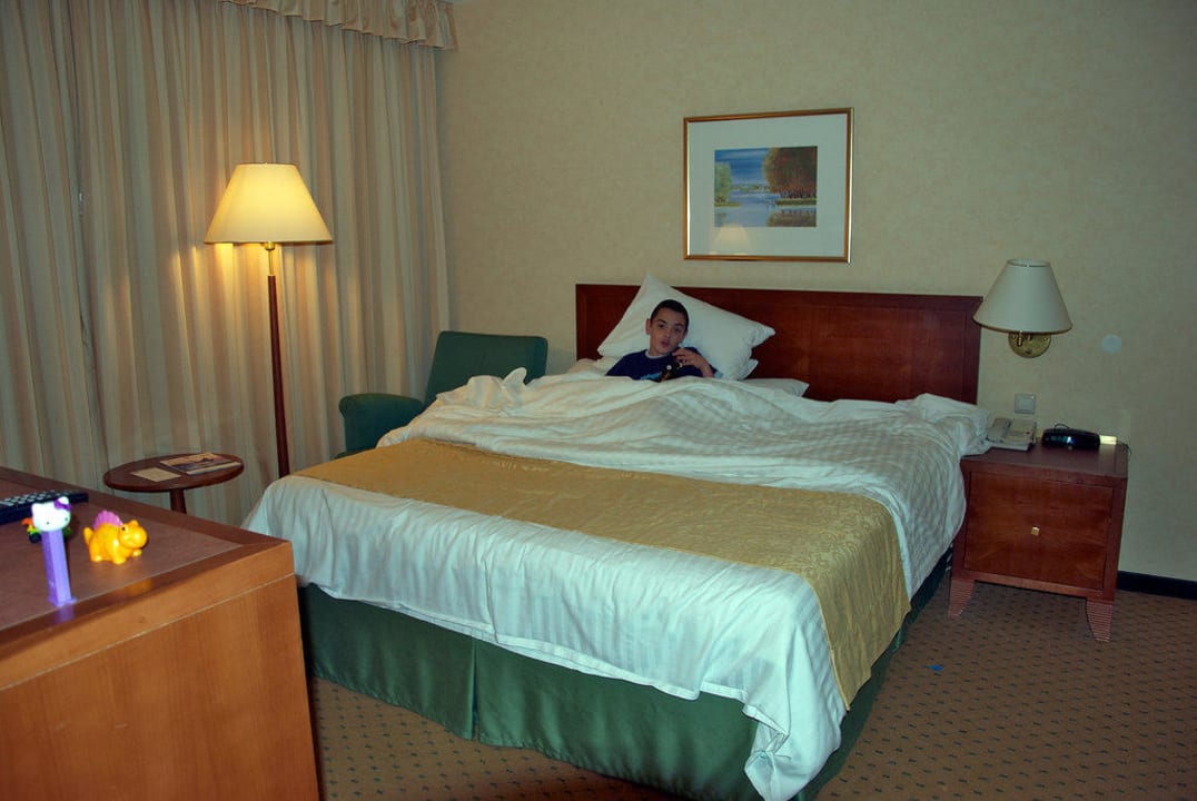 Behindertengerechtes Zimmer Courtyard by Marriott Hannover Maschsee
