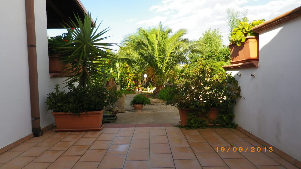 Aus Ziommer 3  Blick in den Garten Casa Colonica Liliane