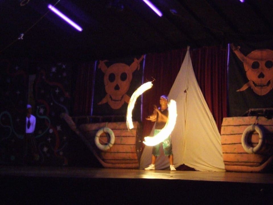 Piratenshow Can Garden Resort