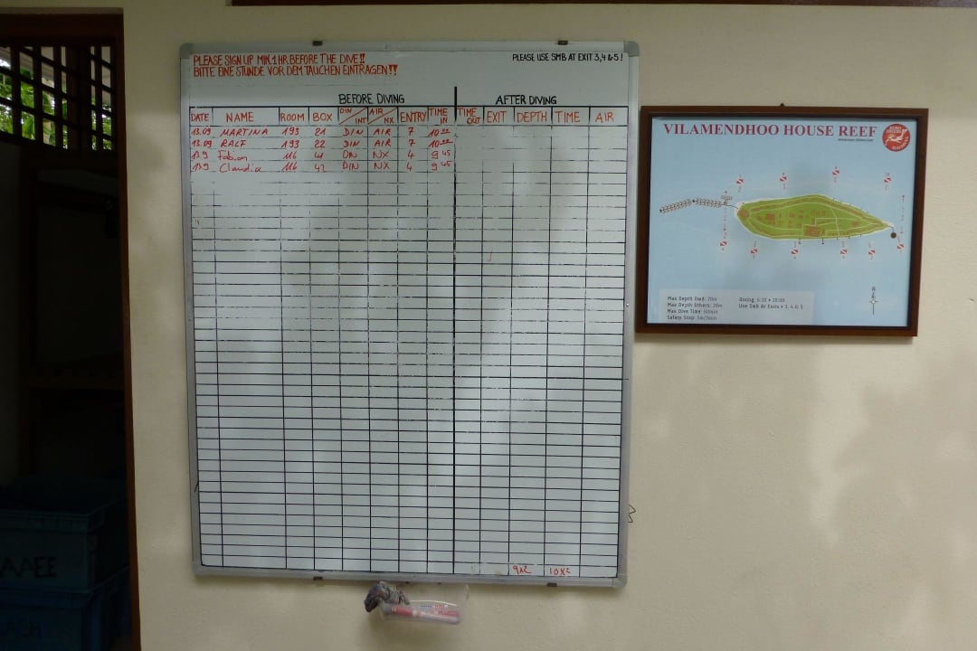Hausriff Tauchgangsplaner Vilamendhoo Island Resort & Spa