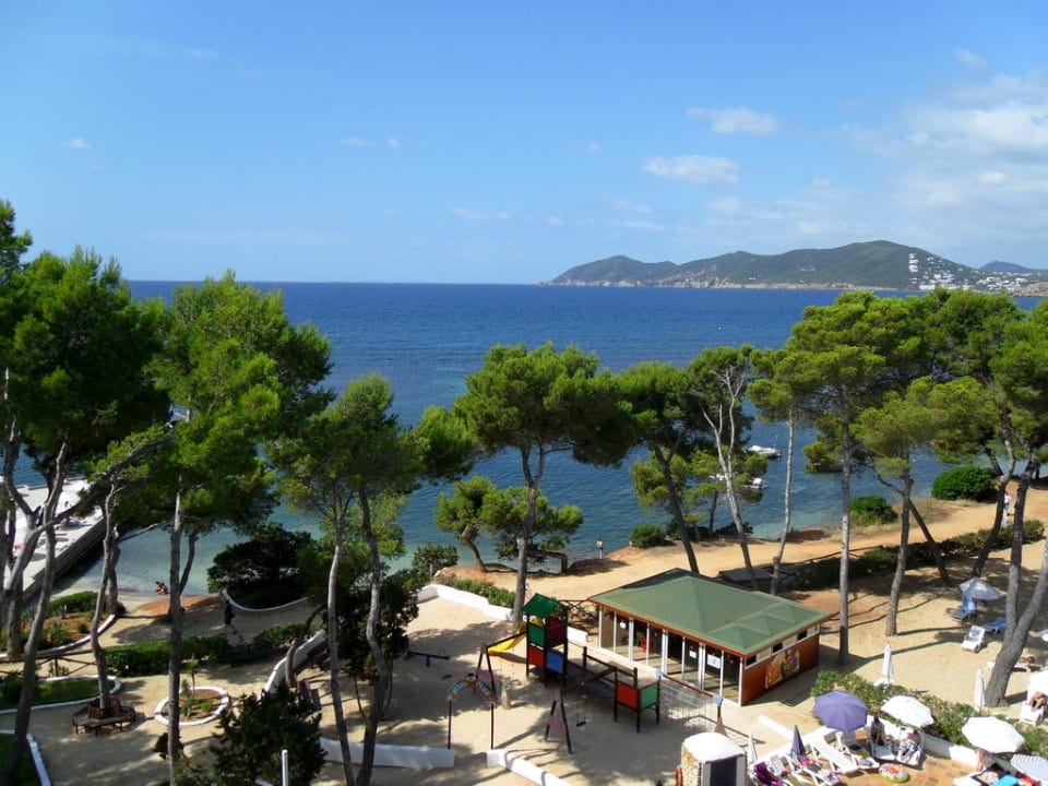 Ausblick auf das Meer und die Anlage Iberostar Selection Santa Eulalia Ibiza
