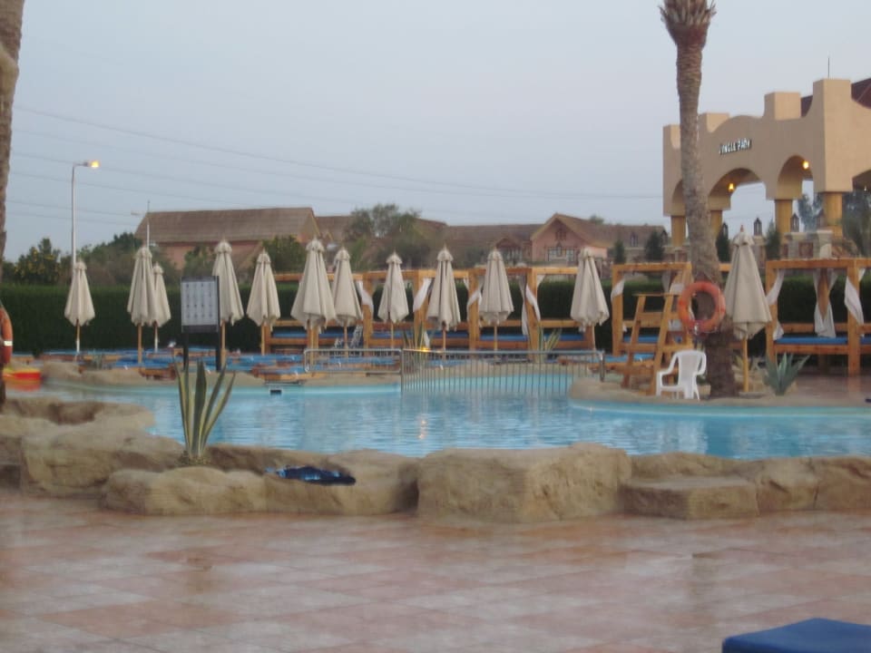 Hauptpool Pickalbatros Alf Leila Wa Leila Resort - Neverland Hurghada