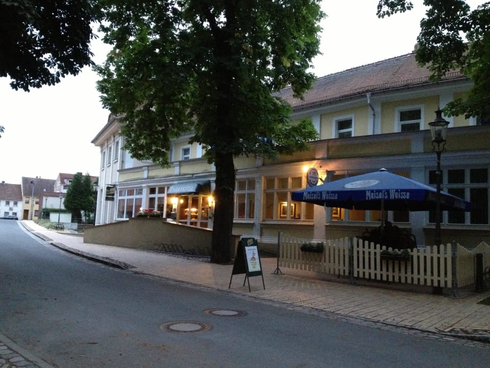 Hotel in der Abenddämmerung Parkhotel Pretzsch