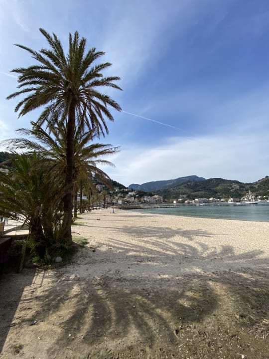 Strand Hotel Es Port