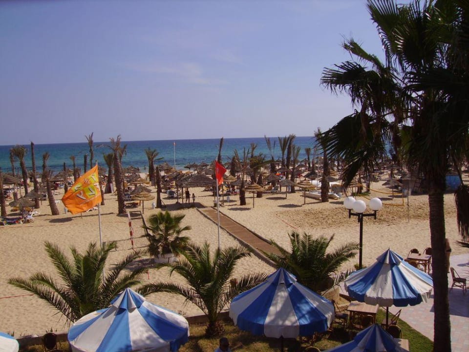 Hoteleigener Sandstrand Hotel Paradis Palace