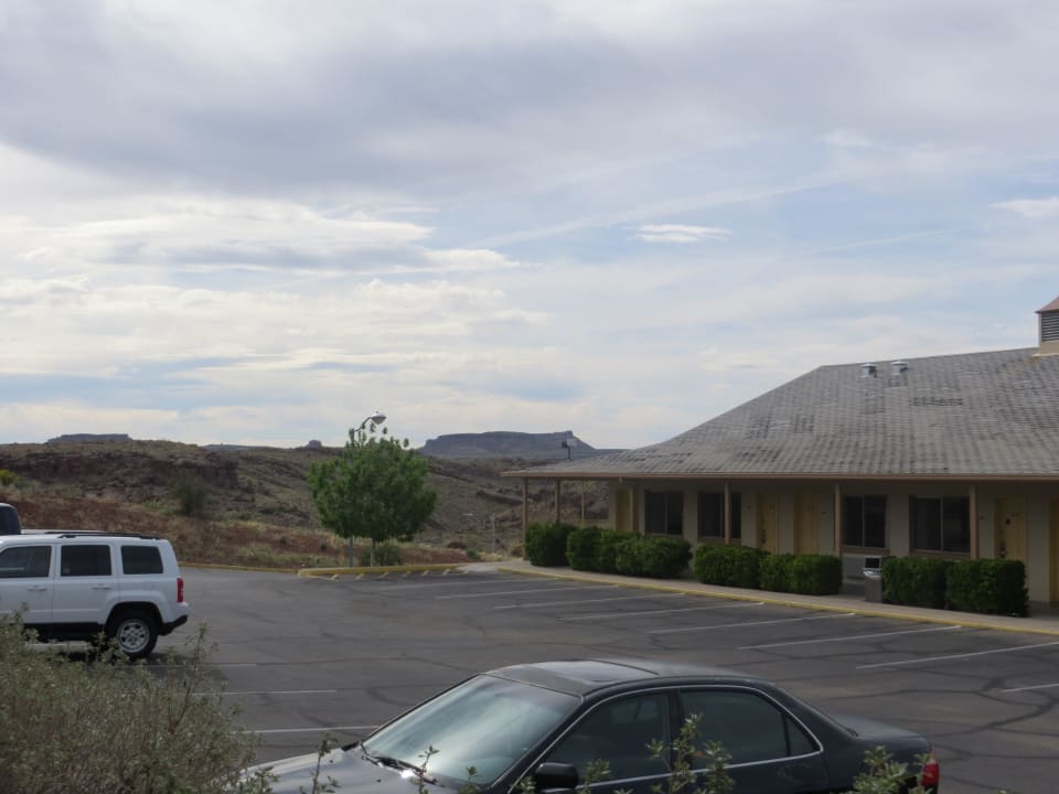 Blick auf den Parkplatz Hotel Quality Inn Kingman