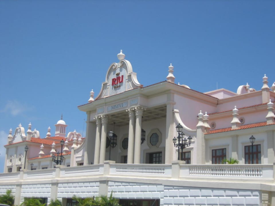 Einfahrt eben Hotel Riu Palace Riviera Maya