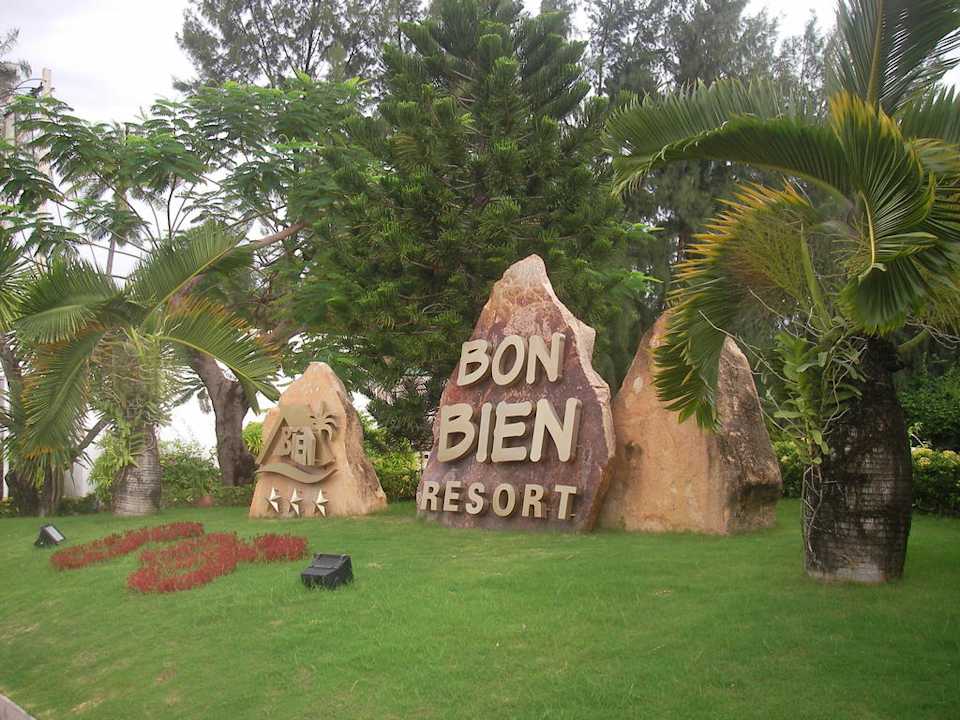 Hoteleingang Hotel Bon Bien Resort