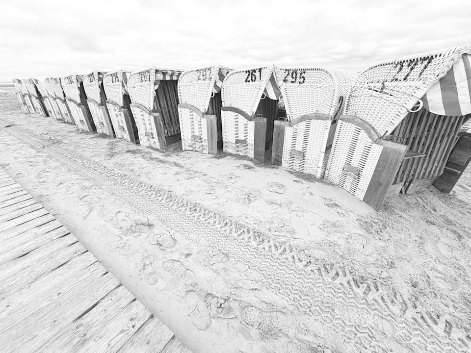 Strand Hotel zur alten Inselkirche