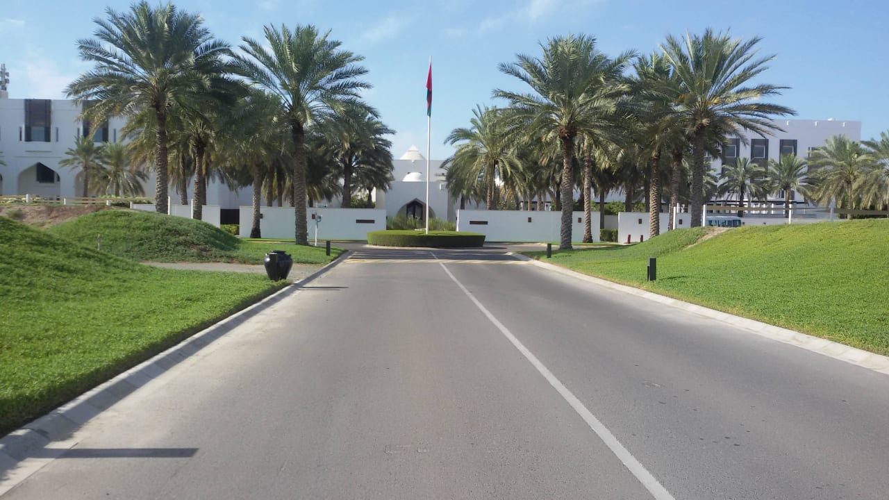Zufahrt Hoteleingang The Chedi Muscat