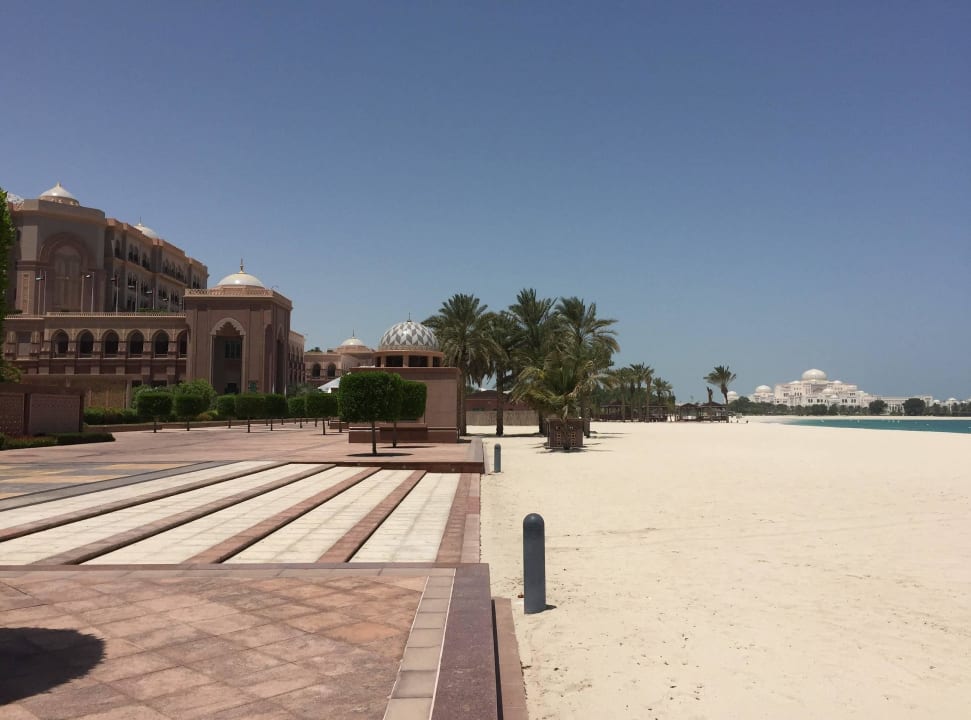 Strand Emirates Palace Mandarin Oriental