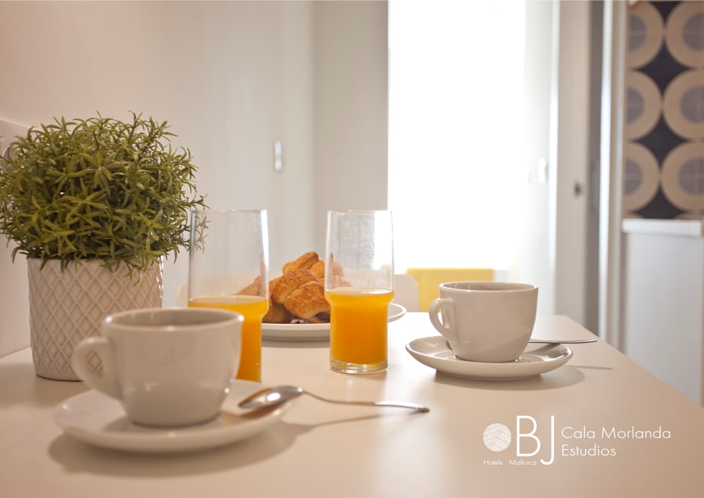 Zimmer BJ Cala Morlanda Estudios