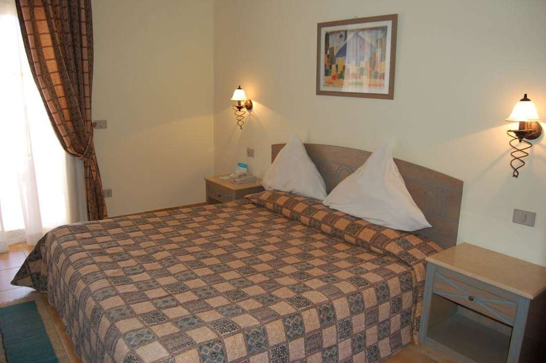 Pokój w budynku głównym La Playa Beach Resort Taba