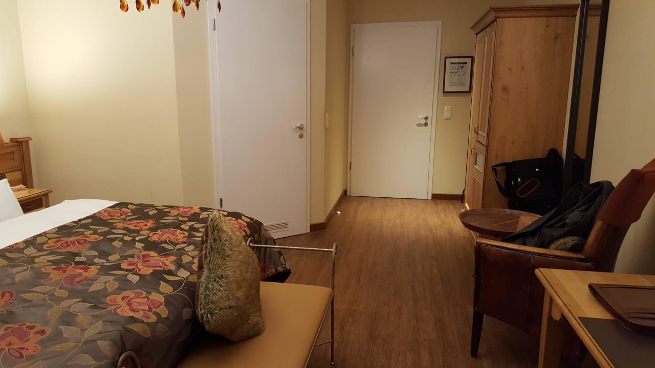 Das große bequeme Doppelbett Hotel Ampervilla