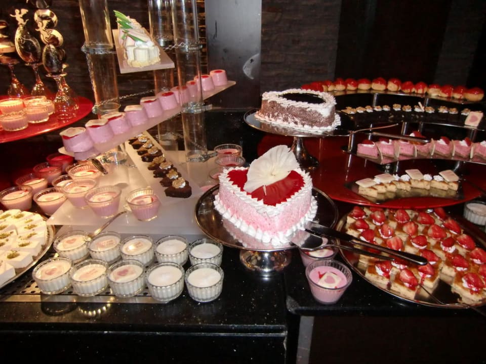 Dessert-Buffet 14.02.2011 Limak Lara Deluxe Hotel & Resort