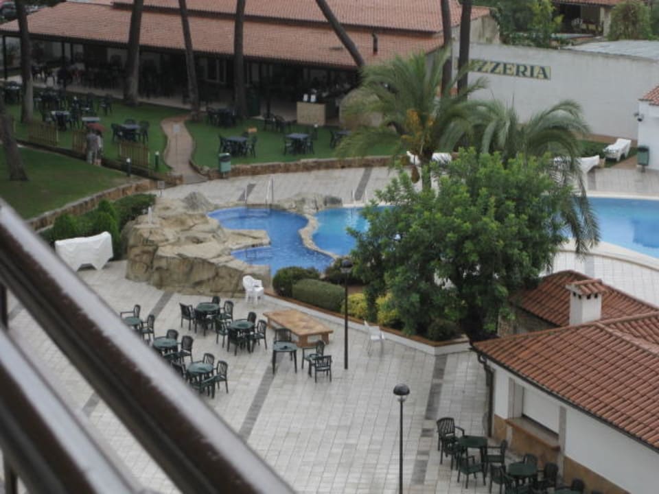Pool & Whirlpool BQ Belvedere Hotel
