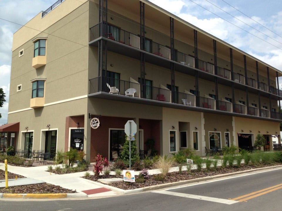 Hotel von vorne Hotel Lakeview Inn