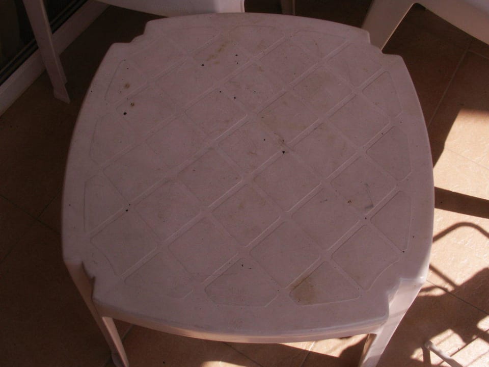 Terrassentisch nie gereinigt Bella Vista Beach Club