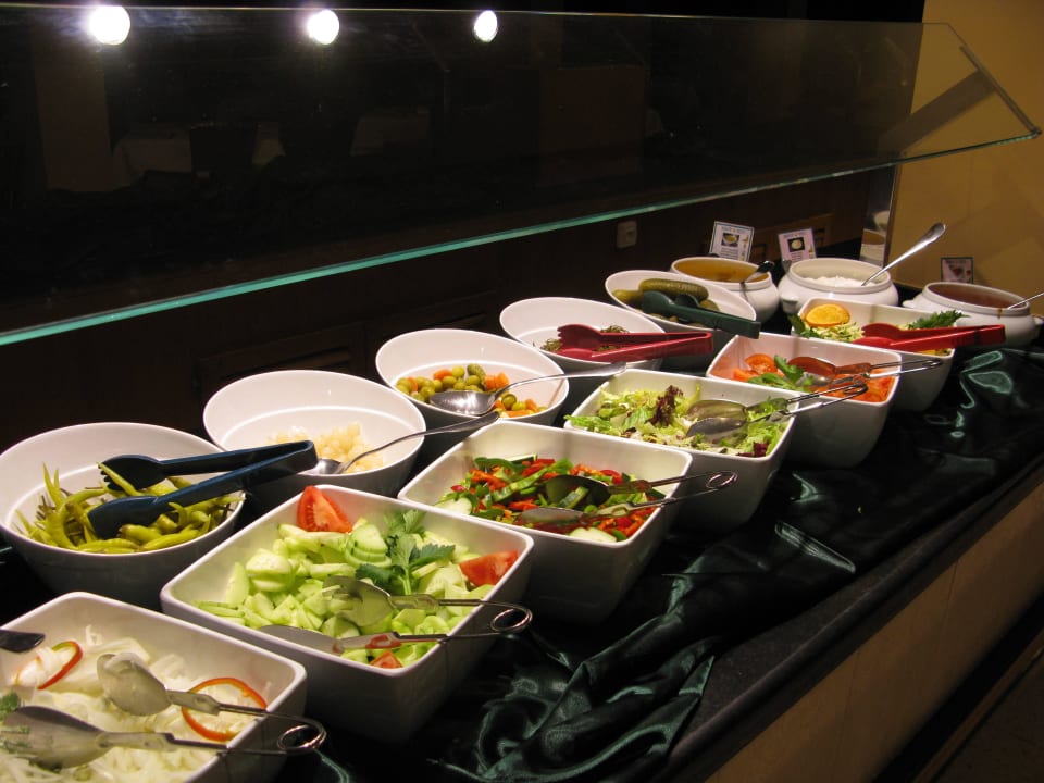 1. Tag Salate Valentin Grand Park Suite Hotel