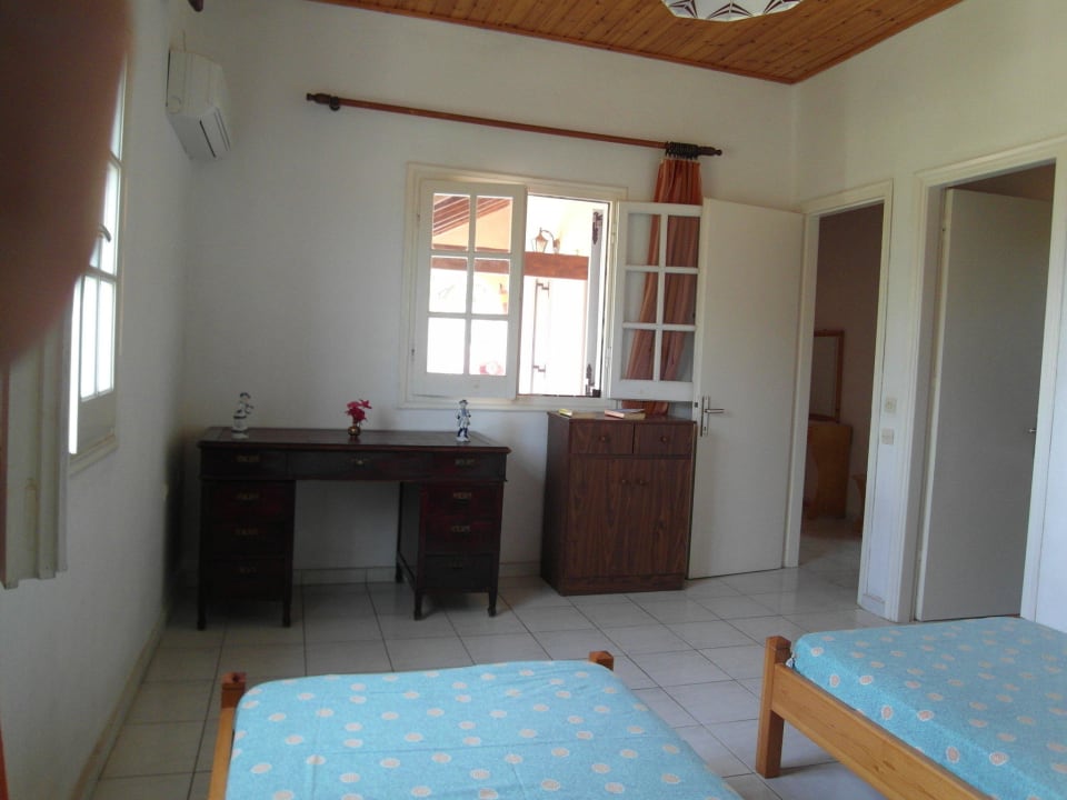 Room No2 Almiros Apartments