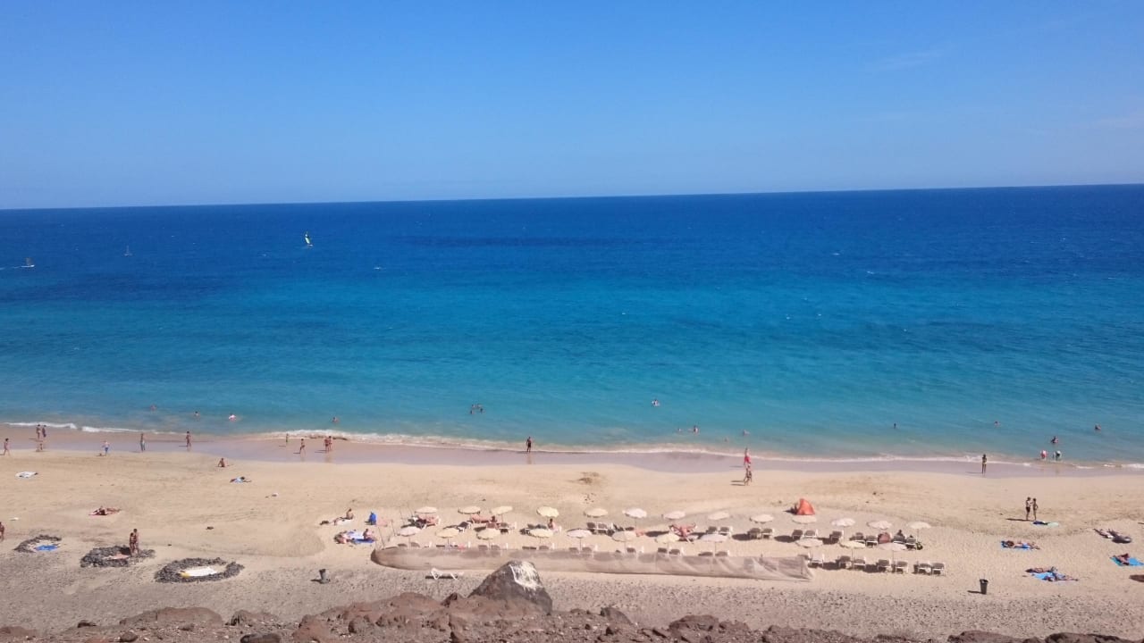 Blick von der Treppe aus zum Meer allsun App.-Hotel Esquinzo Beach
