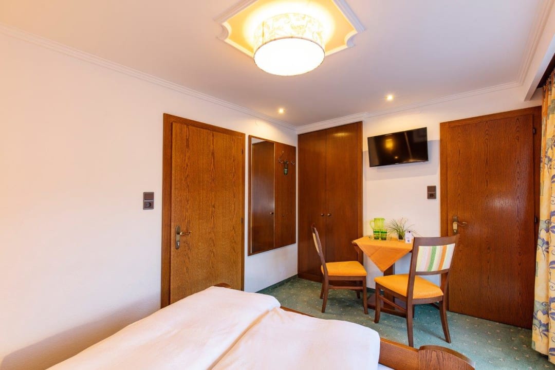 Zimmer Frühstückspension MAIER