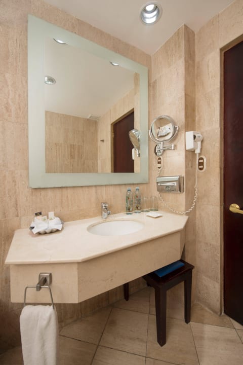 Baño Habitación Superior Palma Real Hotel